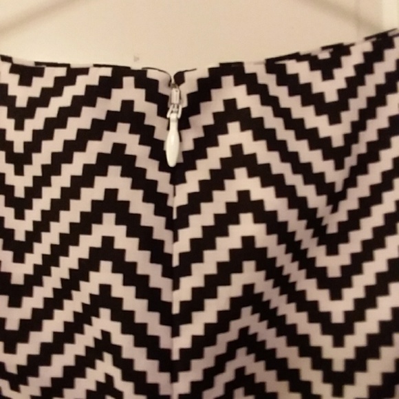 White House Black Market Dress - Picture 5 of 6